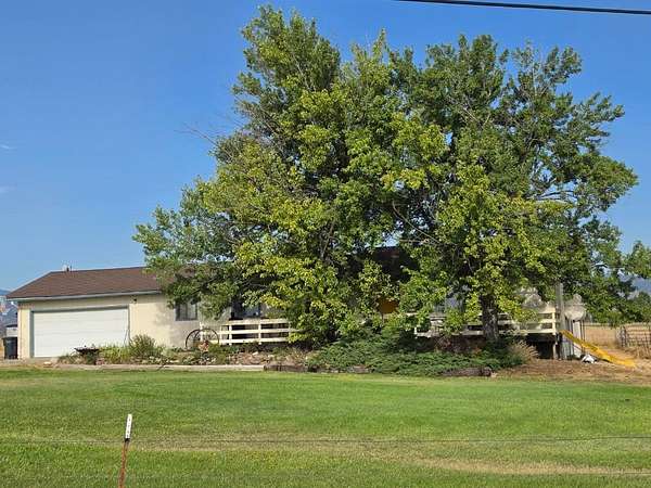 5.1 Acres of Land with Home for Sale in Montague, California