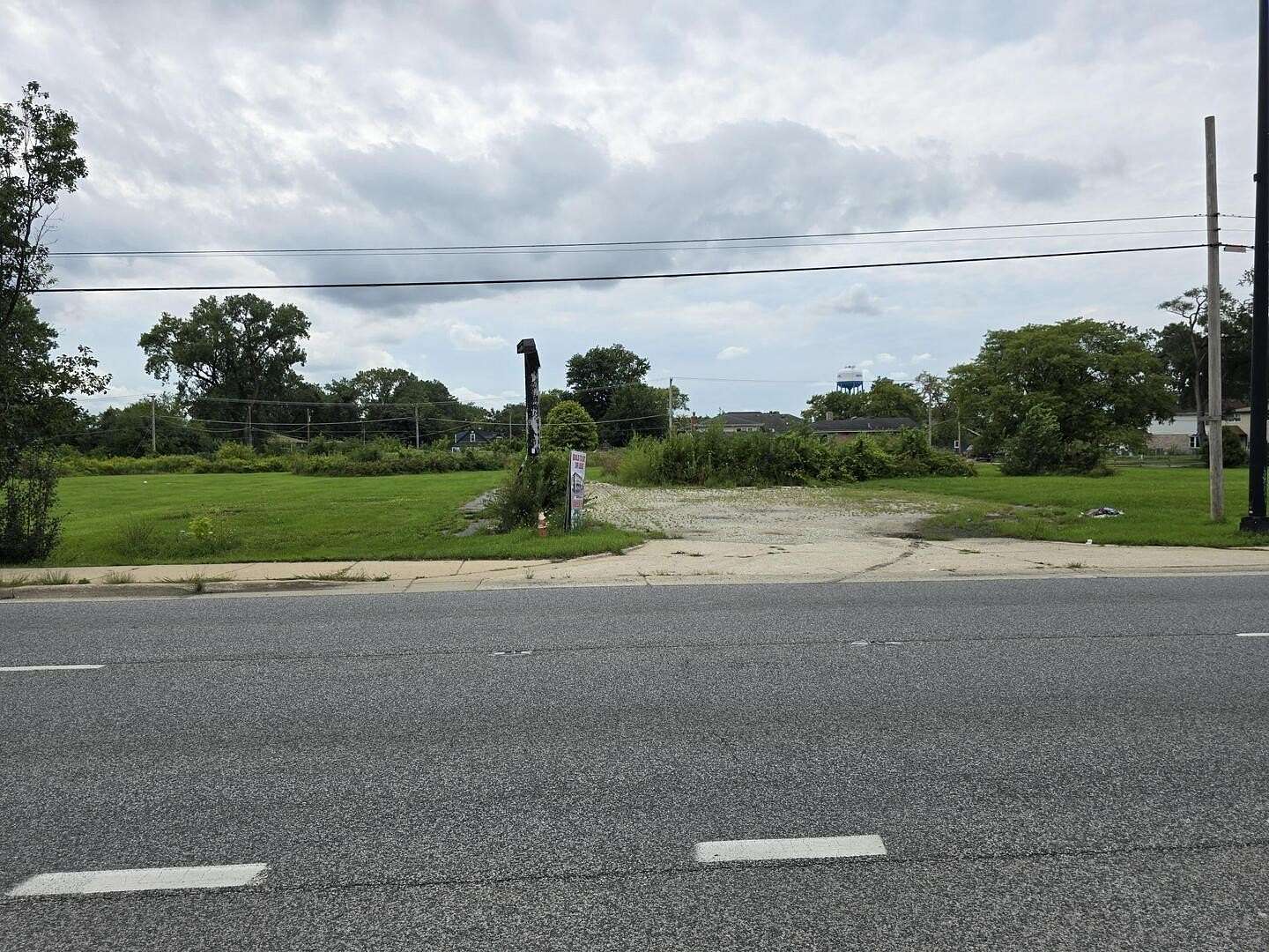 2.38 Acres of Mixed-Use Land for Sale in Bridgeview, Illinois