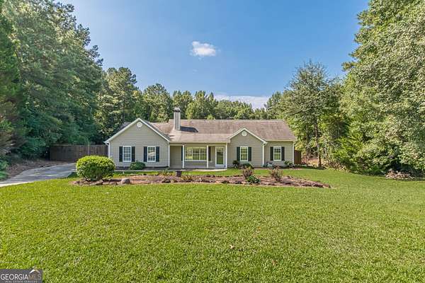 3 Acres of Land with Home for Lease in Sharpsburg, Georgia