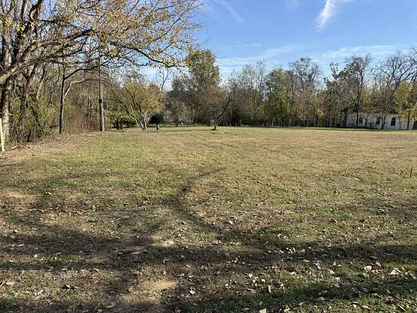 0.81 Acres of Residential Land for Sale in Gallatin, Tennessee