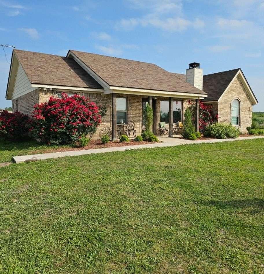 2.26 Acres of Land with Home for Sale in Robinson, Texas