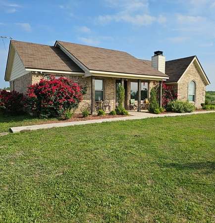 2.26 Acres of Land with Home for Sale in Robinson, Texas