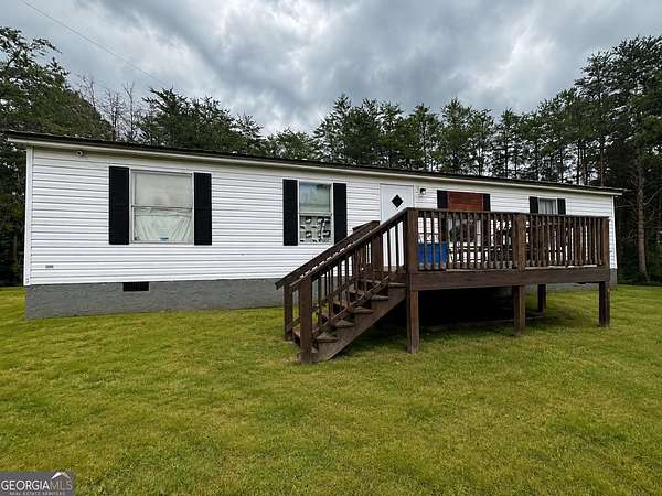 1.5 Acres of Land with Home for Sale in Cleveland, Georgia