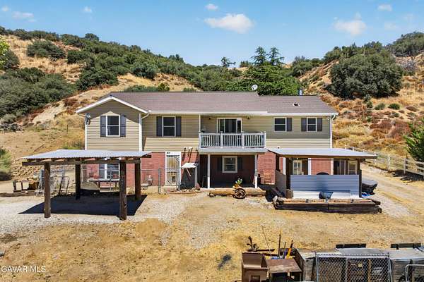 1.55 Acres of Improved Mixed-Use Land for Sale in Lebec, California