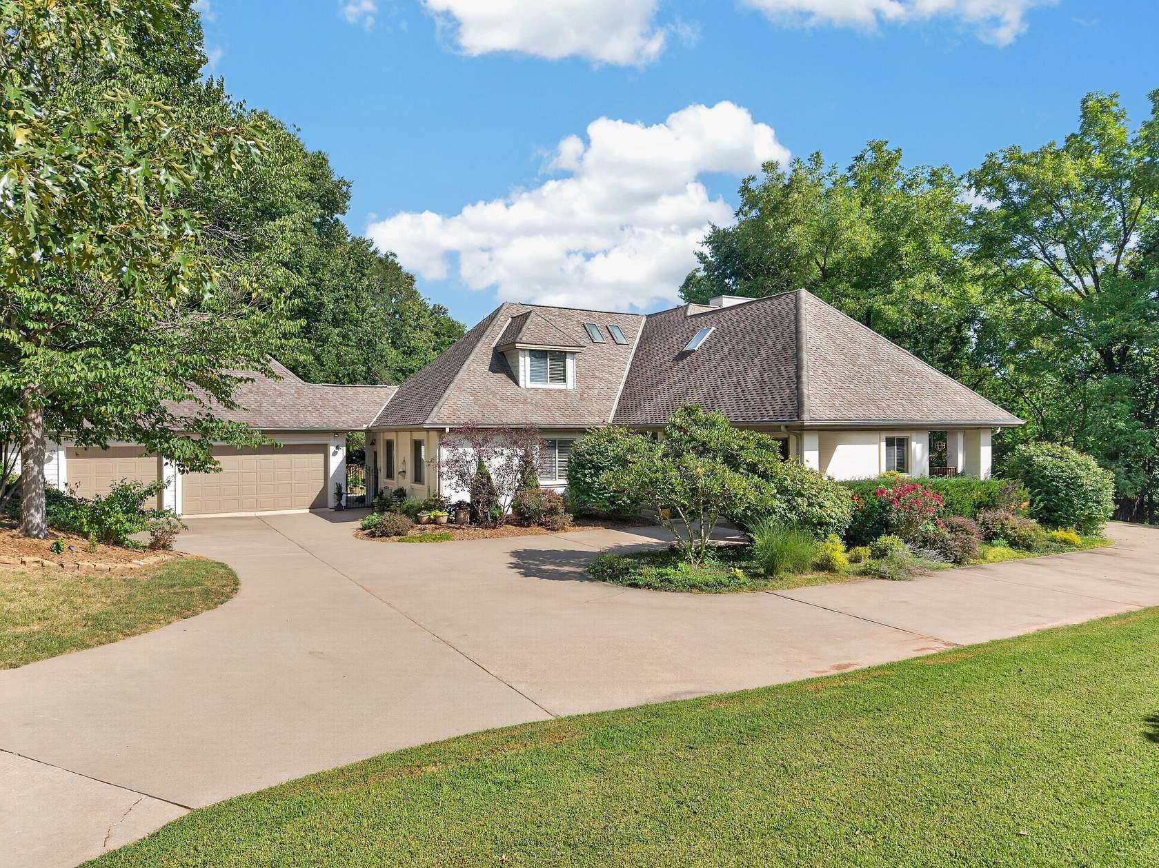1.5 Acres of Land with Home for Sale in Ozark, Missouri