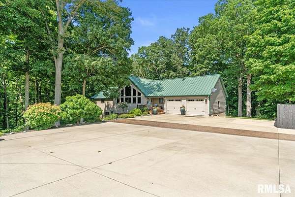 14.8 Acres of Land with Home for Sale in Pleasant Plains, Illinois