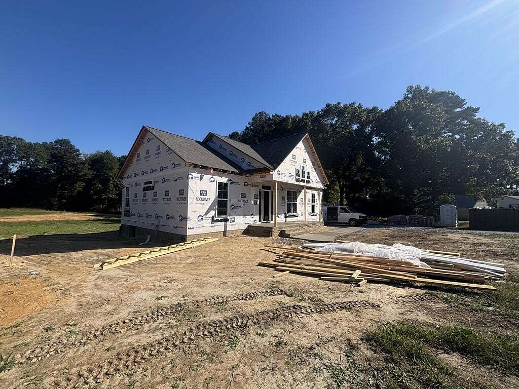 1.79 Acres of Land with Home for Sale in Crewe, Virginia