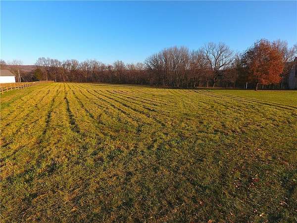 5.35 Acres of Land for Sale in Elkins, Arkansas