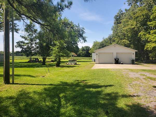 2 Acres of Residential Land for Sale in Norris City, Illinois