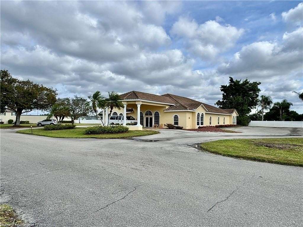 1.67 Acres of Improved Commercial Land for Lease in Sebring, Florida