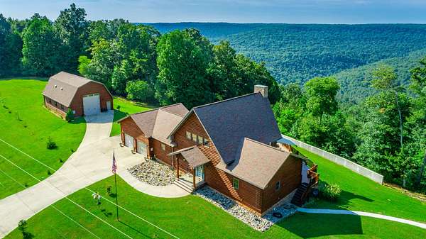 10 Acres of Land with Home for Sale in South Pittsburg, Tennessee