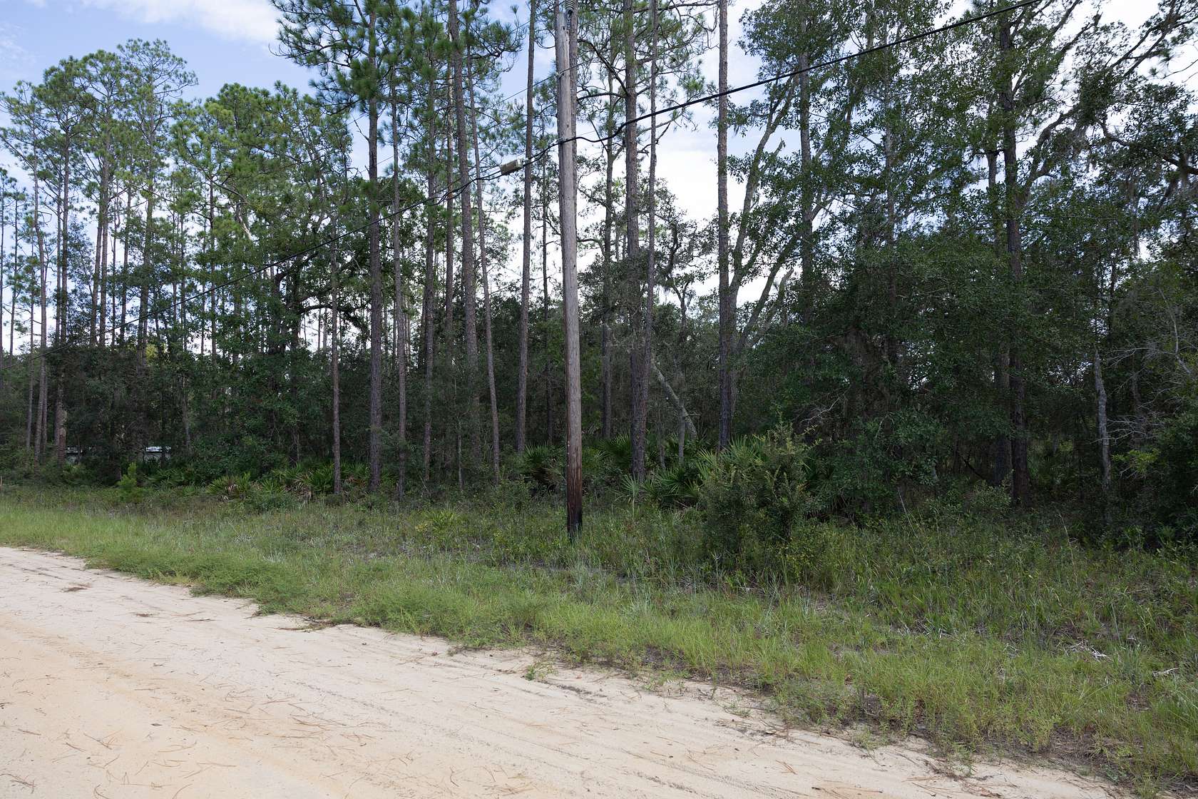 0.43 Acres of Residential Land for Sale in Interlachen, Florida