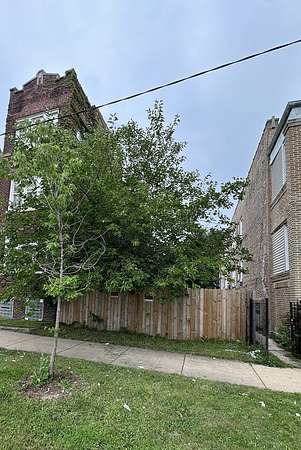 0.07 Acres of Land for Sale in Chicago, Illinois