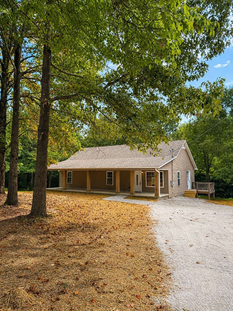 10 Acres of Land with Home for Sale in Ethridge, Tennessee