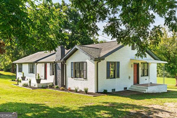 1.6 Acres of Land with Home for Sale in Moreland, Georgia