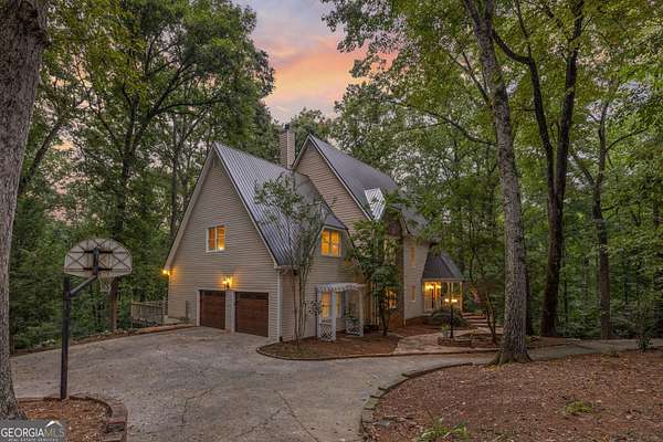 1.5 Acres of Land with Home for Sale in Marietta, Georgia