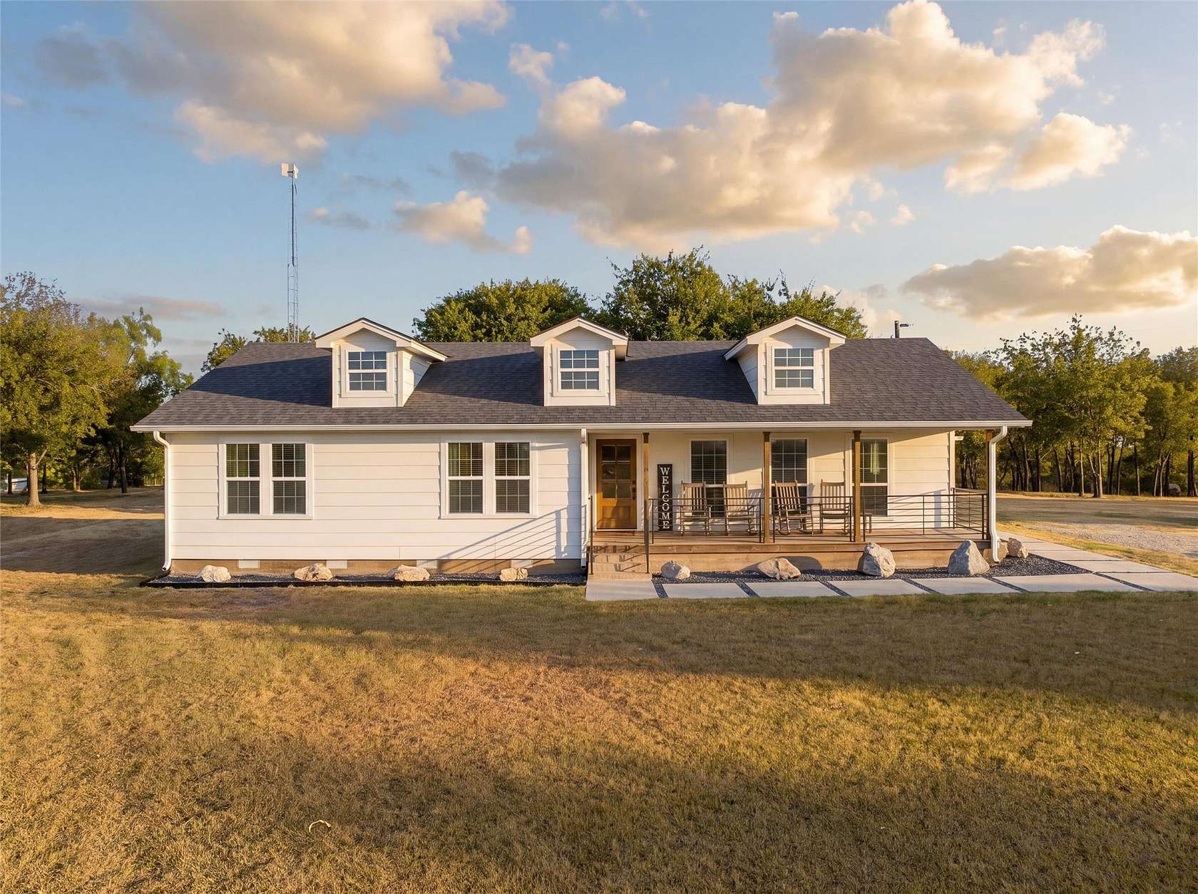 2.5 Acres of Land with Home for Sale in Waco, Texas