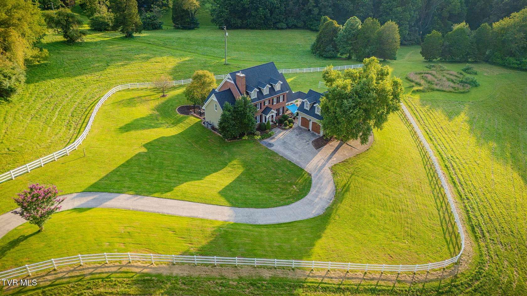 9.58 Acres of Land with Home for Sale in Kingsport, Tennessee