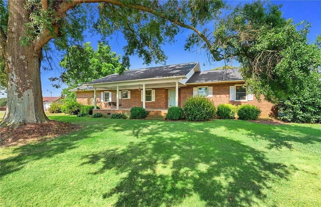 18 Acres of Land with Home for Sale in Fair Play, South Carolina