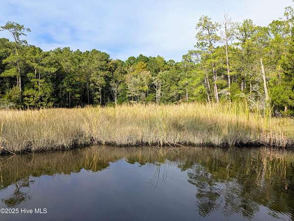 7 Acres of Residential Land for Sale in Stella, North Carolina
