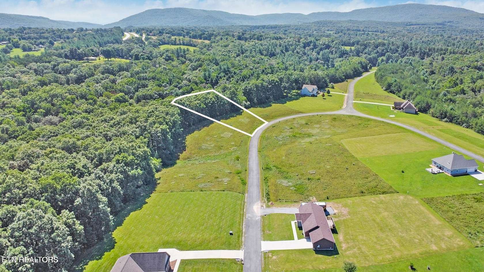 2.5 Acres of Residential Land for Sale in Crab Orchard, Tennessee
