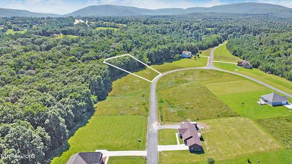 2.5 Acres of Residential Land for Sale in Crab Orchard, Tennessee