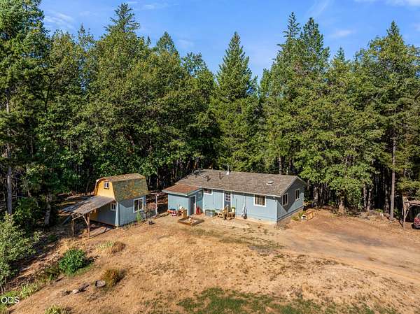 3.66 Acres of Land with Home for Sale in O'Brien, Oregon