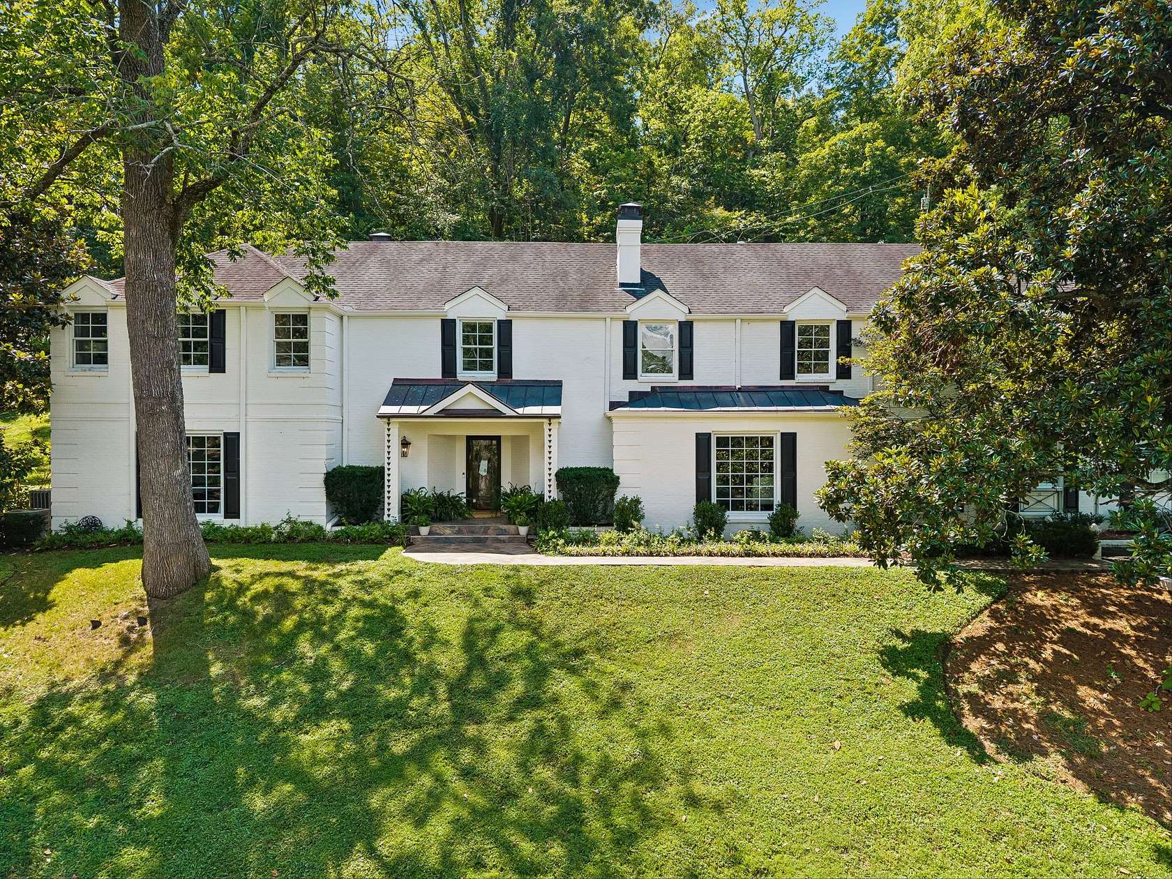 2.77 Acres of Land with Home for Sale in Nashville, Tennessee