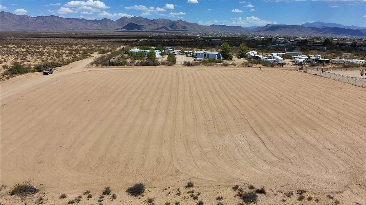 1 Acre of Residential Land for Sale in Golden Valley, Arizona