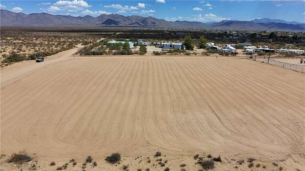1 Acre of Residential Land for Sale in Golden Valley, Arizona