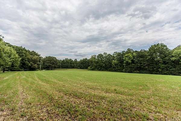 34 Acres of Land with Home for Sale in Appomattox, Virginia