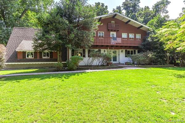 2 Acres of Land with Home for Sale in Head of the Harbor, New York