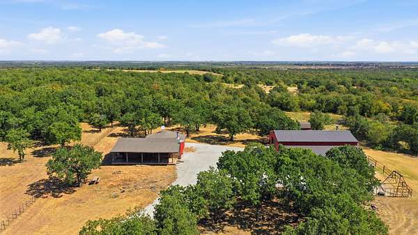 319 Acres of Improved Land for Sale in Graham, Texas