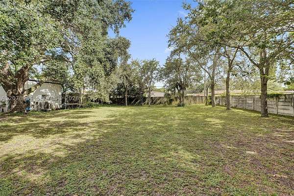 0.33 Acres of Residential Land for Sale in North Miami Beach, Florida