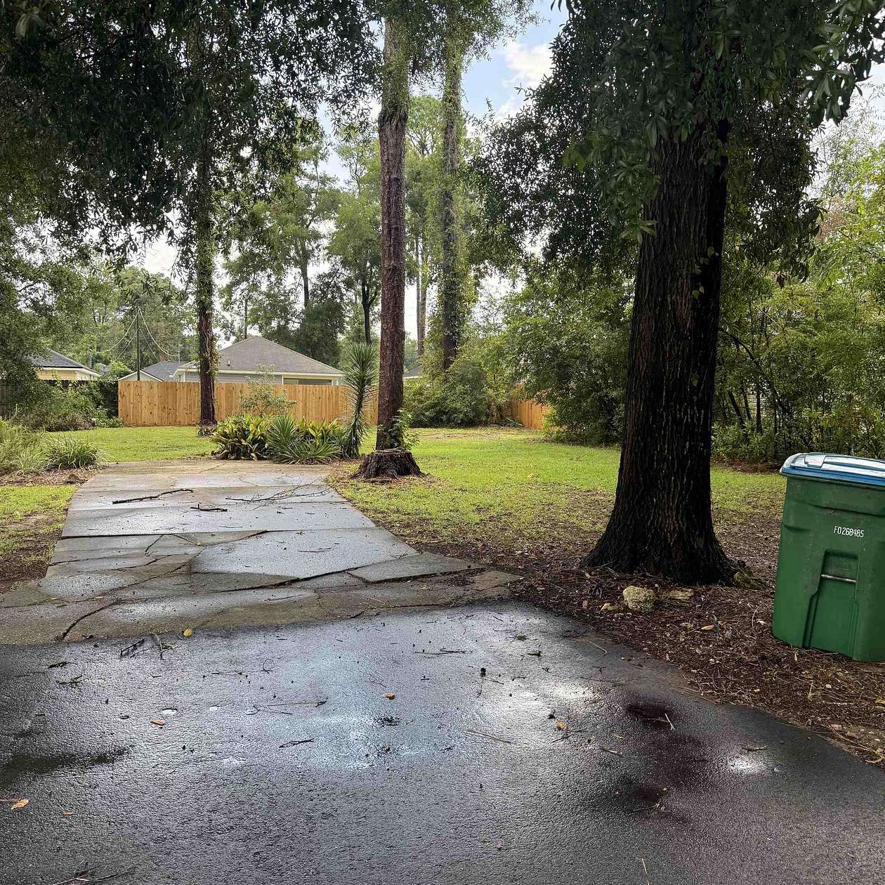 0.11 Acres of Land for Sale in Crawfordville, Florida