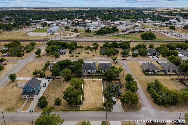 0.14 Acres of Residential Land for Sale in McGregor, Texas