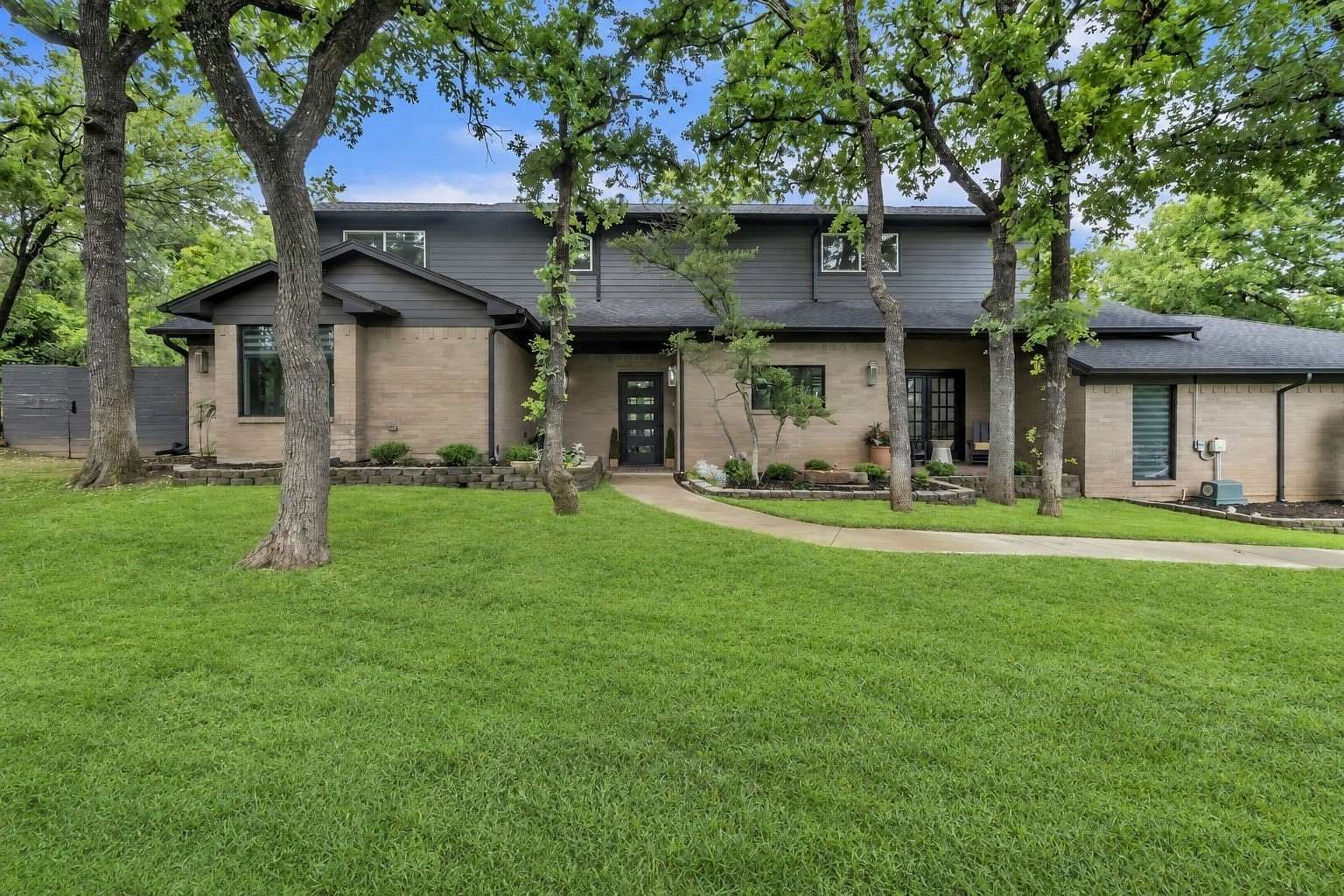 1.86 Acres of Land with Home for Sale in Argyle, Texas