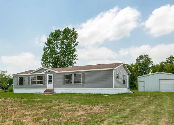 2 Acres of Land with Home for Lease in Royse City, Texas