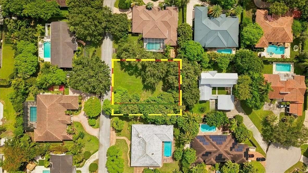 0.35 Acres of Residential Land for Sale in Palmetto Bay, Florida