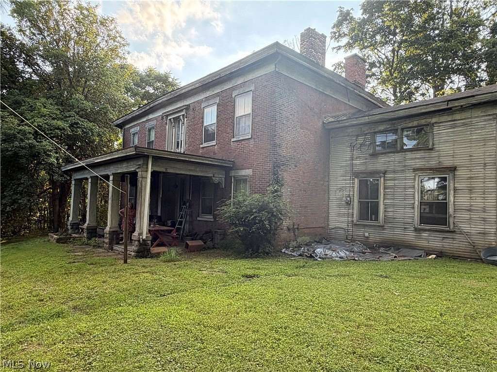 3.1 Acres of Land with Home for Sale in Martins Ferry, Ohio