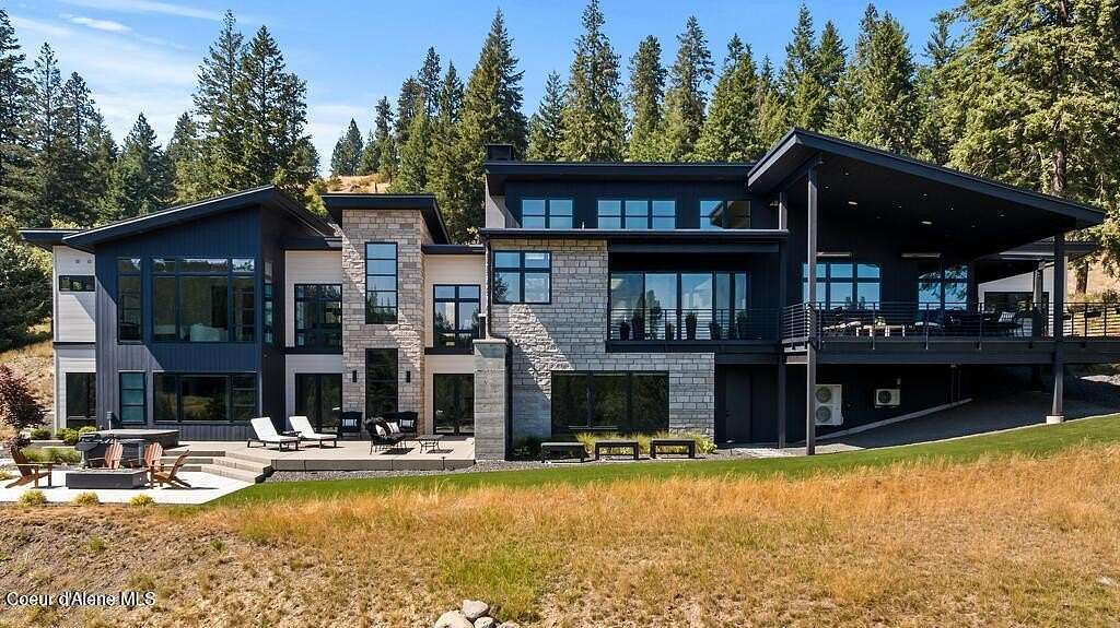 1.54 Acres of Land with Home for Sale in Coeur d'Alene, Idaho