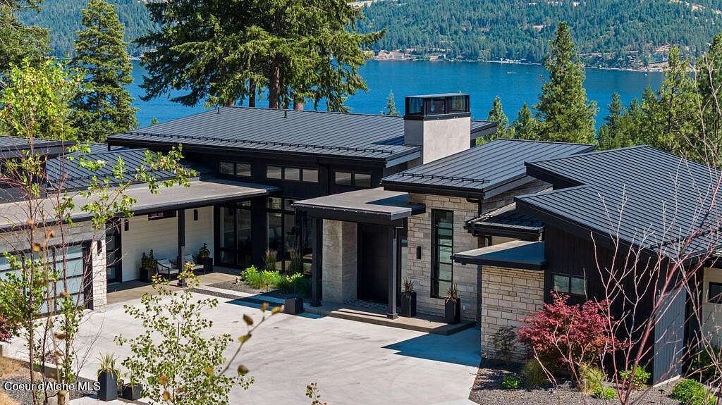 1.54 Acres of Land with Home for Sale in Coeur d'Alene, Idaho