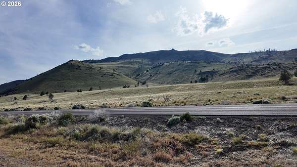 2 Acres of Land for Sale in Summer Lake, Oregon