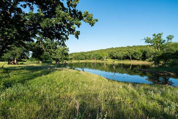 100 Acres of Land for Sale in Strawn, Texas