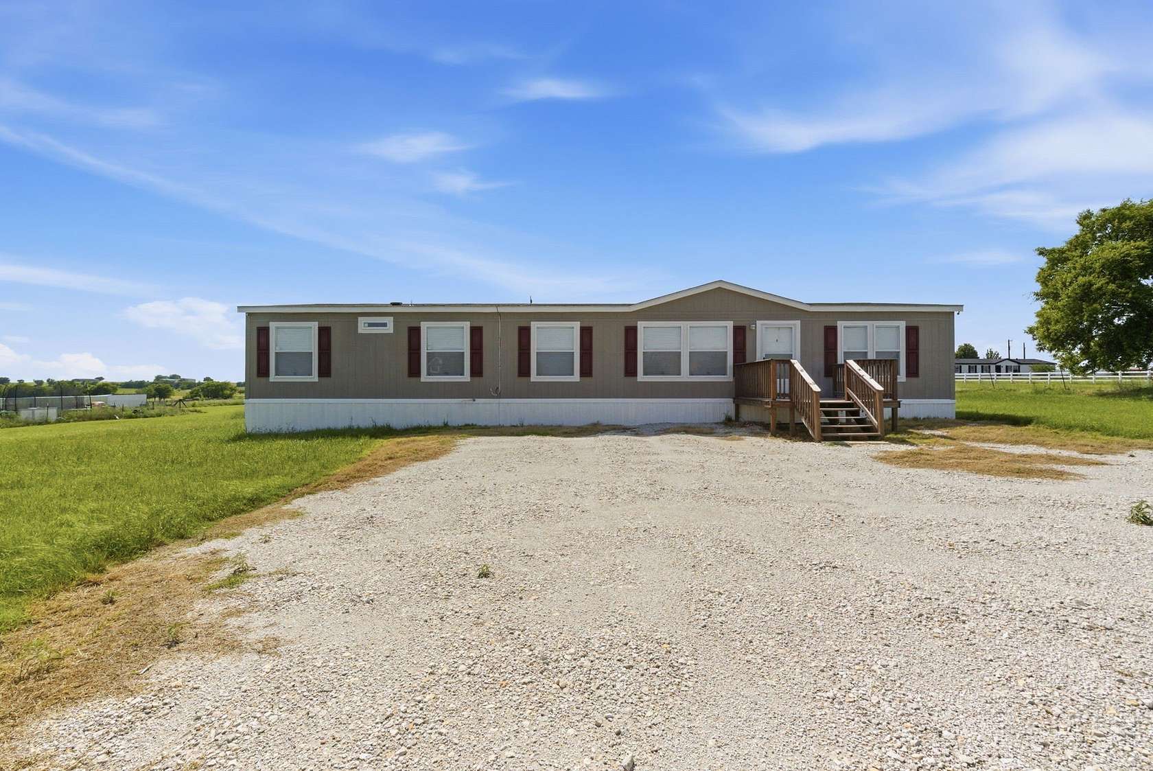 2.84 Acres of Land with Home for Lease in Decatur, Texas
