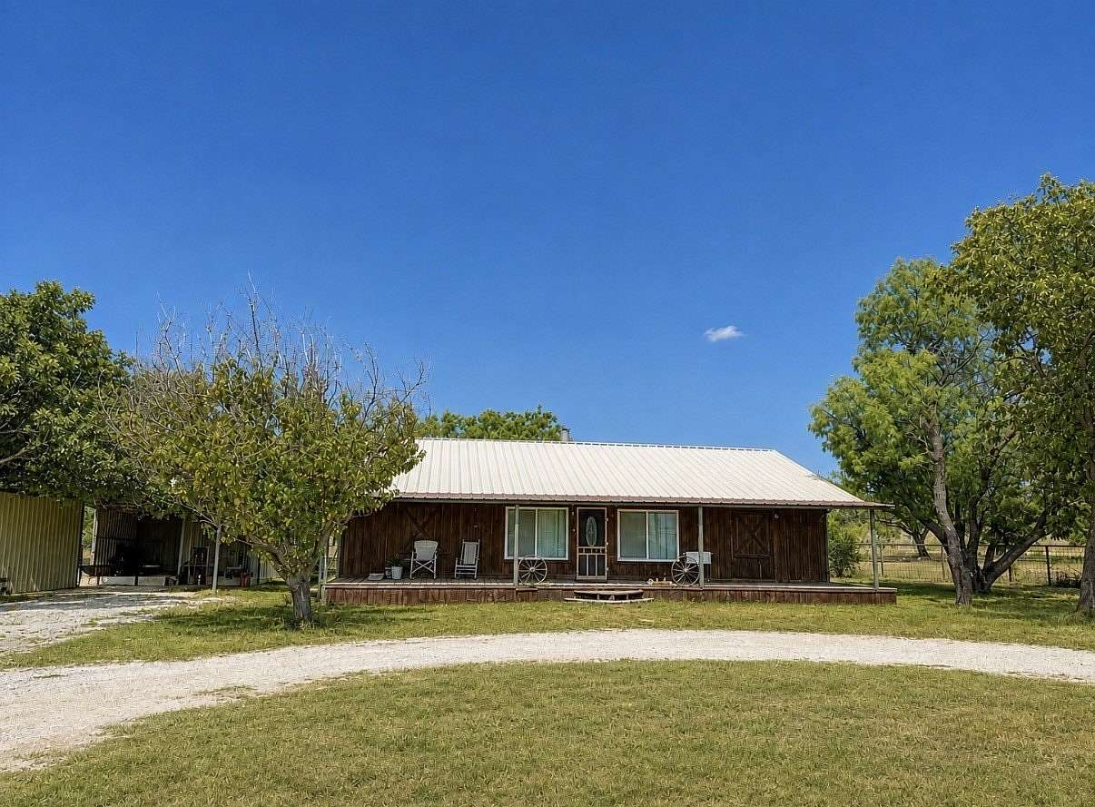 6 Acres of Land with Home for Sale in Lawn, Texas