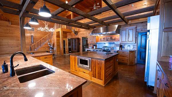 847 Acres of Land with Home for Sale in Cascilla, Mississippi