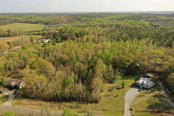 1 Acre of Residential Land for Sale in Clanton, Alabama