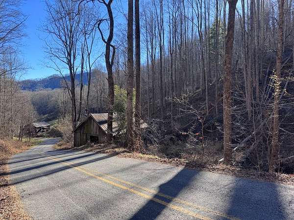 15 Acres of Recreational Land for Sale in Burnsville, North Carolina