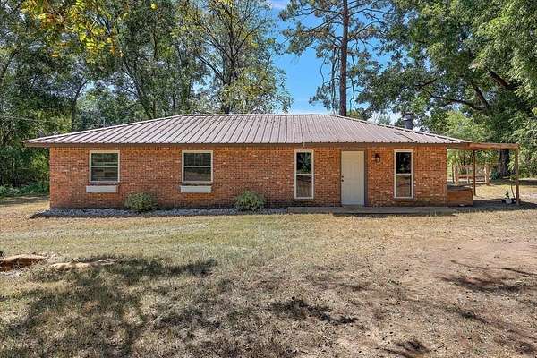 21 Acres of Agricultural Land with Home for Sale in Timpson, Texas